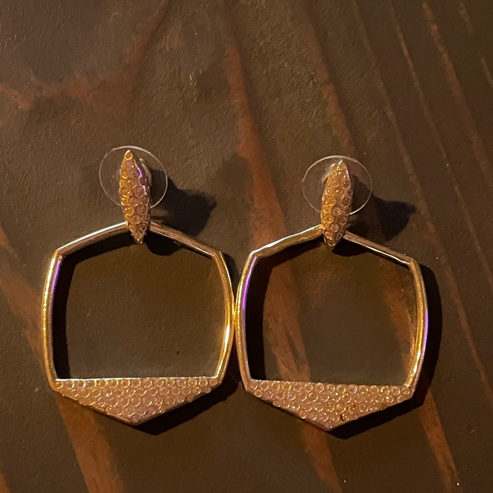 Kendra Scott pre owned earrings